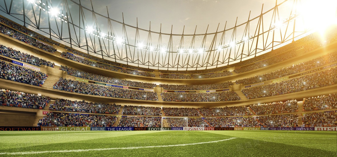 阿斯顿维拉在埃梅里带领下强势冲击英超争冠，与阿森纳激烈争夺榜首。